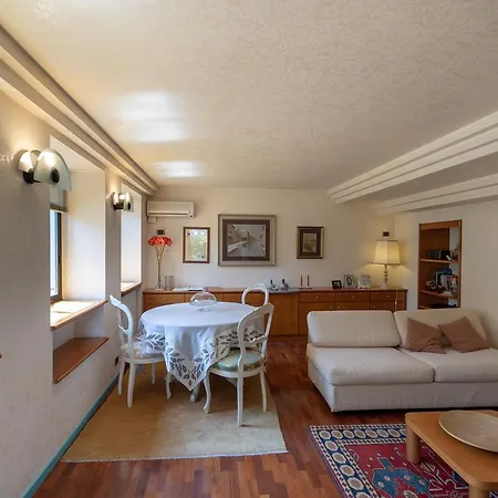 Attico Di Charme Bed & Breakfast 2*