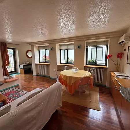 Attico Di Charme Bed and Breakfast